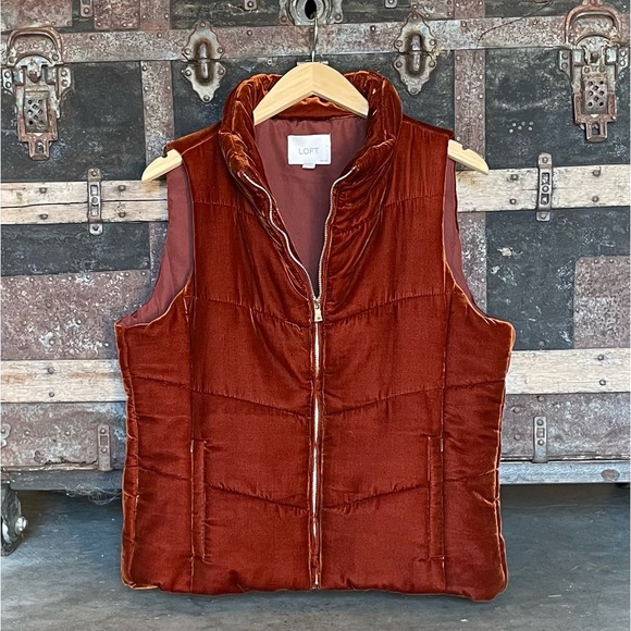 Velvet Quilt Vest - Size Petite M - Picture 2 of 12